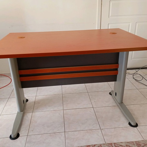 Design office desk like new 1.20 by 0.75 m