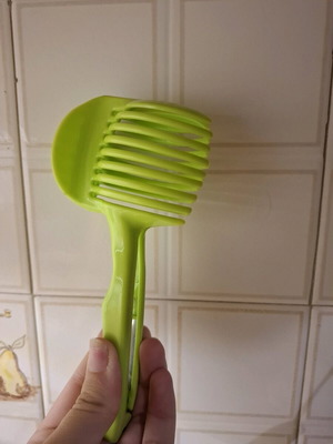 Lemon and tomato cutter like new, multifunctional kitchen tool
