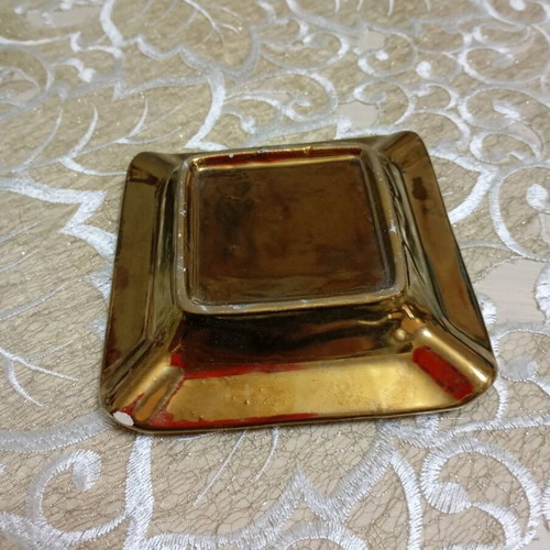 Collectible porcelain ashtray like new with rococo design