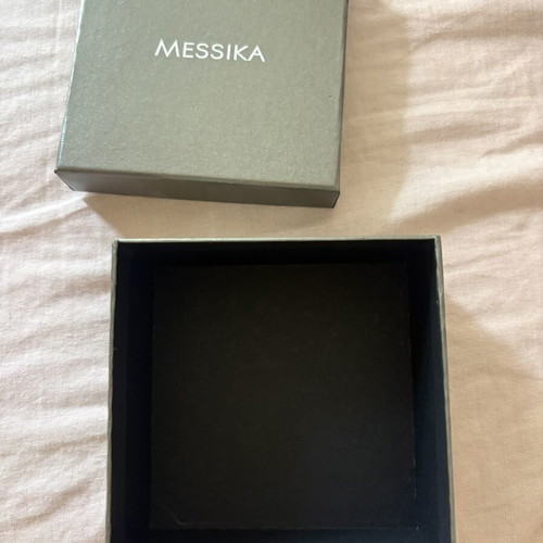 Messika box like new, authentic