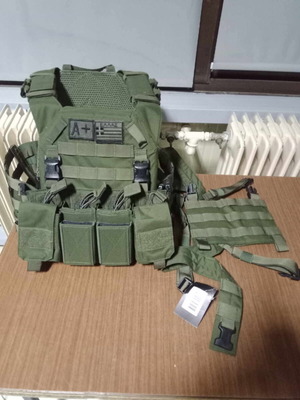 Warrior Assault System Recon with Chest Rig new unused