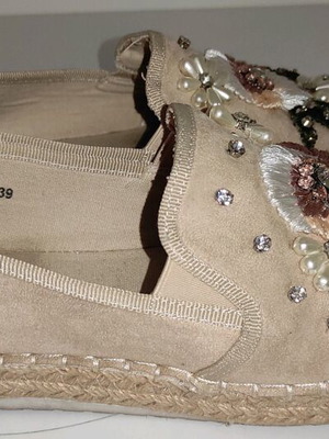Espadrilles used size 39 beige with embroidery and beads