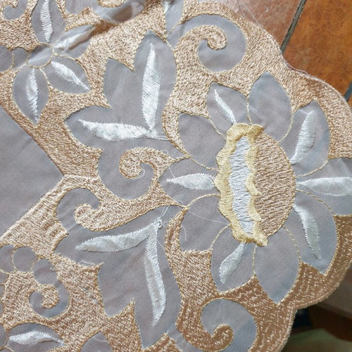 Table linen and square new with silk threads on organza