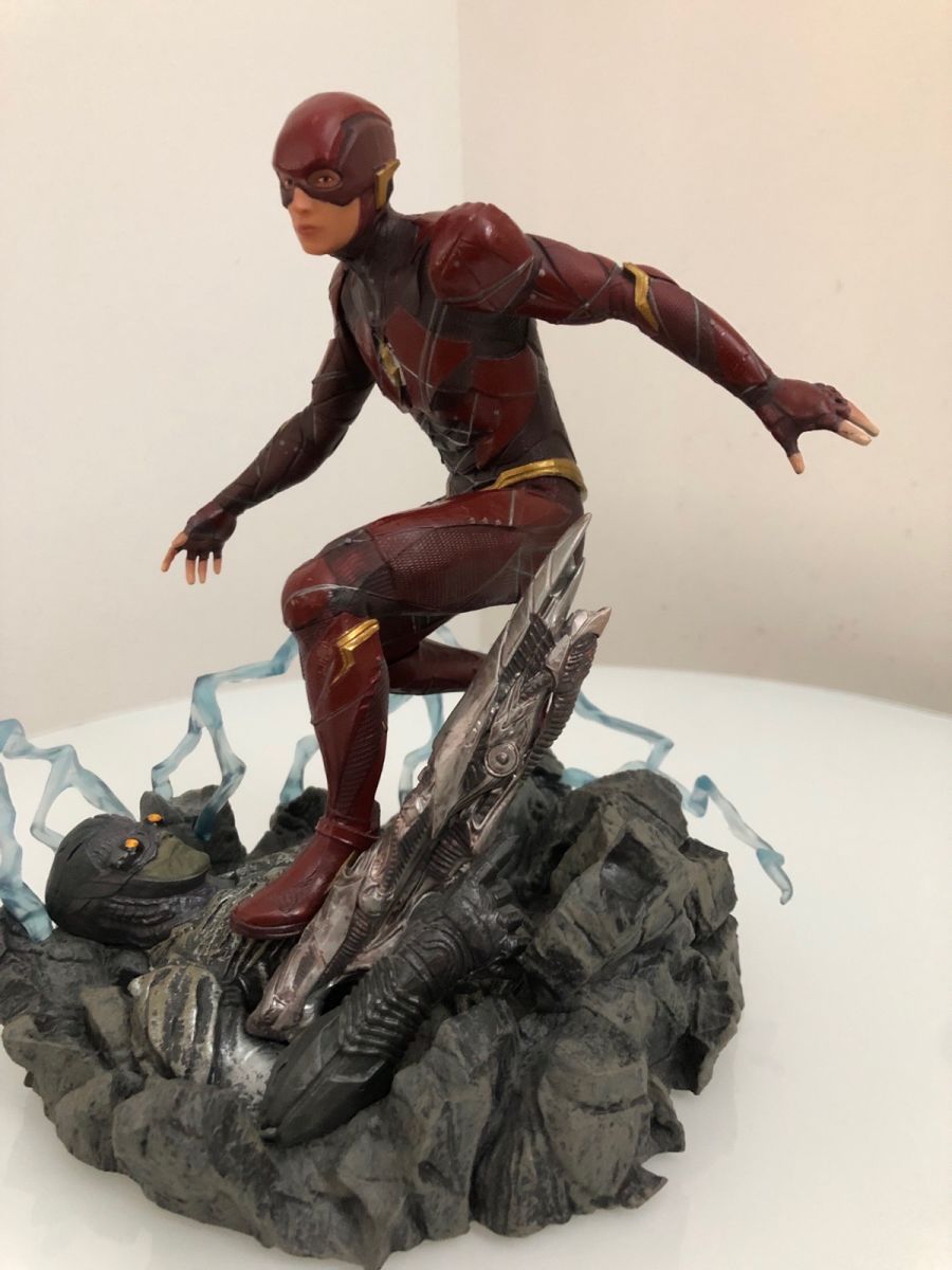 The Flash Diamond 2024 Select PVC Justice League Statue *VERY RARE*