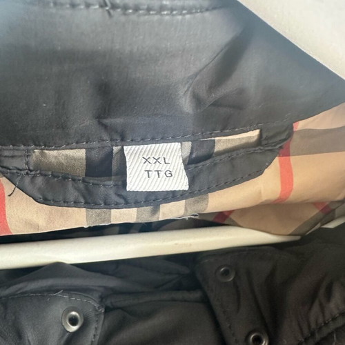 Burberry μπουφάν puffer μεσαίου μήκους σαν καινούργιο, μαύρο