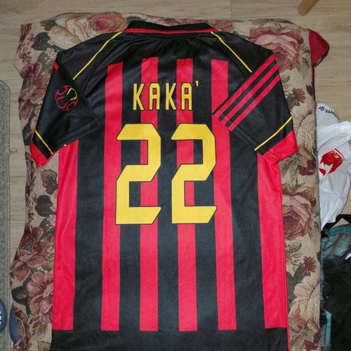 AC Milan Kaka 22 jersey like new, size M