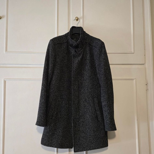 Vittorio men's coat like new, size 52, black and gray
