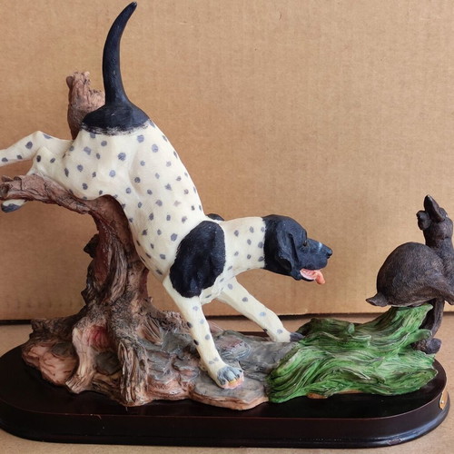 Adeline Collection decorative Pointer dog chasing hare like new