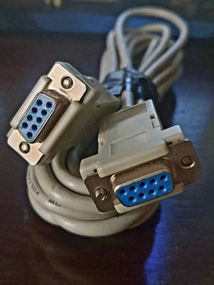 RS-232 serial cable, like new, 5 meters female to female