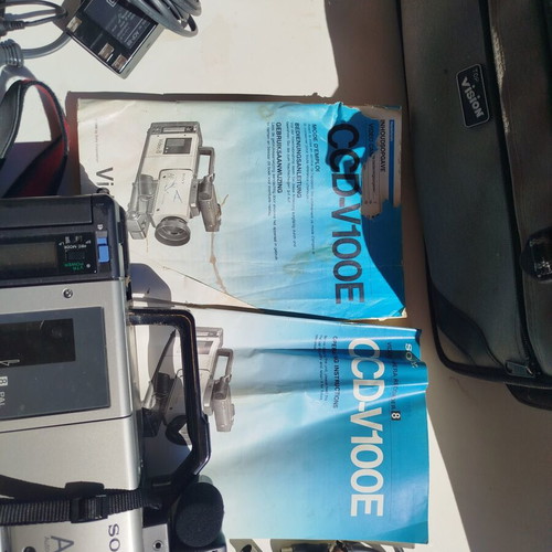 Sony CCD-V100E Video8 Pro vintage camcorder