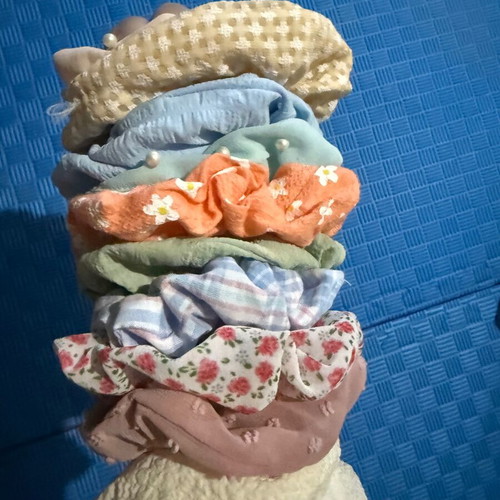 Scrunchies set of 15, like new, in box