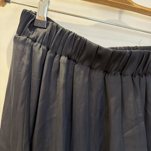 Zara black satin maxi skirt used, size fits S M