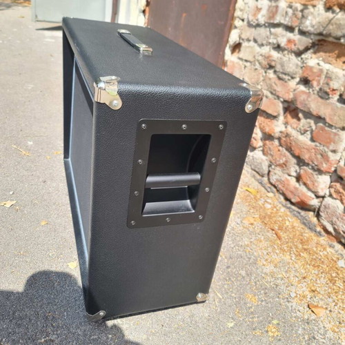 Zilla 2x12 Custom Guitar Cabinet like new with Eminence speakers