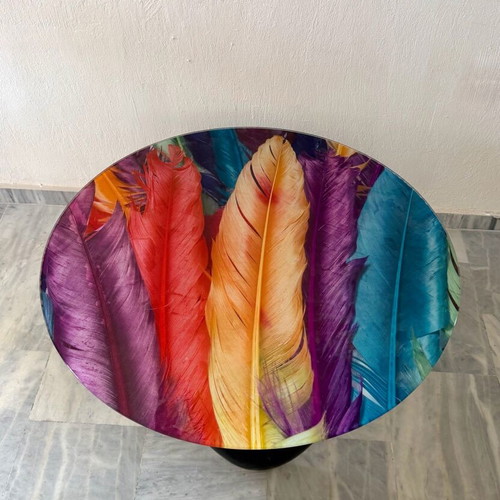 Modern glass coffee table with feather design 90x90 cm