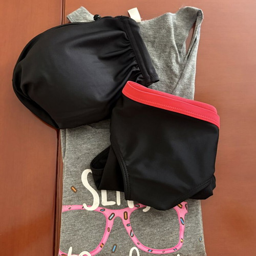 Bikini set black size M/L like new with beach shirt gift