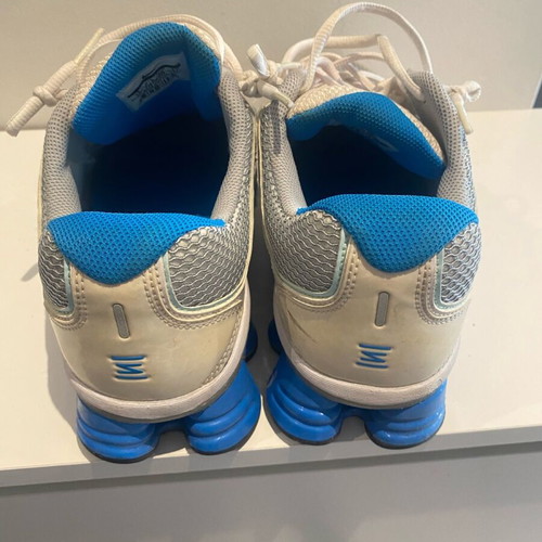 Nike Shox Qualify 2 athletic shoes used, size 42, white and blue