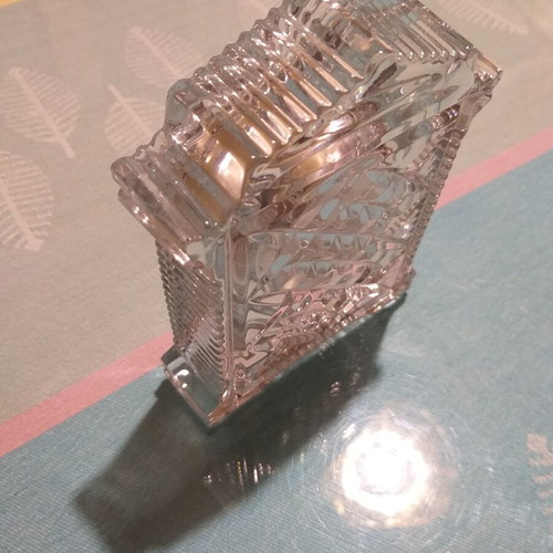 Crystal table clock used, analog display