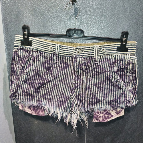 Vintage Acid Washed Denim Shorts purple and white like new