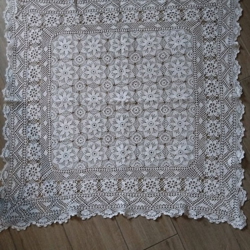Knitted tablecloth used, 88 cm