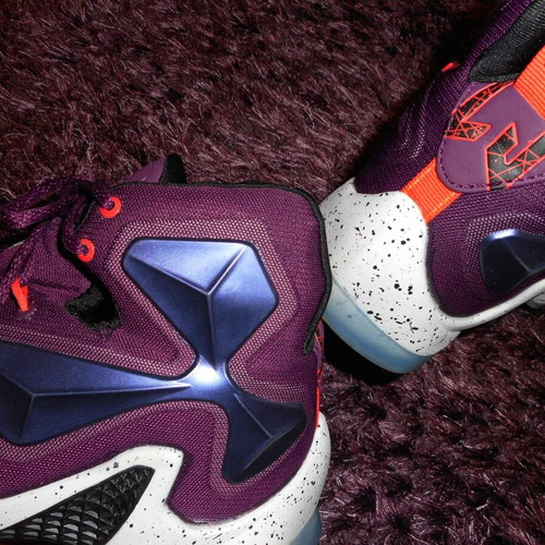 Nike LeBron 13 Mulberry sports shoes like new, size 45