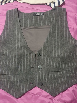Stradivarius striped sleeveless vest like new, white and gray, size L