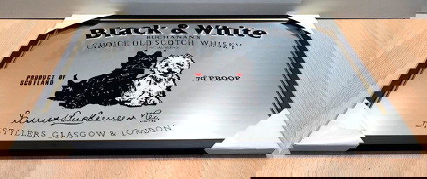 Black & White Scotch Whisky παλιός διαφημιστικός καθρέφτης