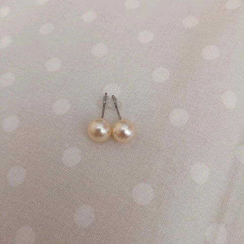 Pearl earrings like new, pack of 5 pairs, multicolor