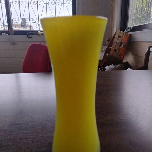 Glass yellow vase used, flowerpot with small chip