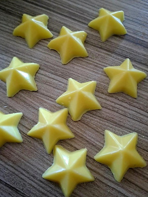 Wax melts χειροποίητα, πακέτο 10, κερί σόγιας με άρωμα μπανάνα σε σχήμα αστερίας