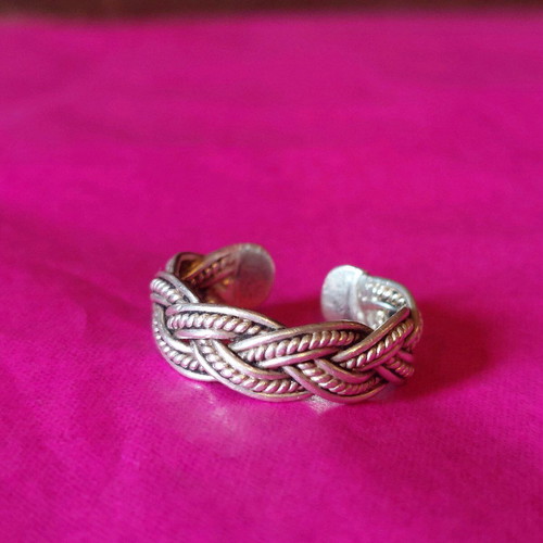 Silver 925 adjustable ring like new