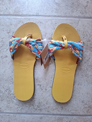 Havaianas You St Tropez flip flops like new, yellow multicolor, size 39-40