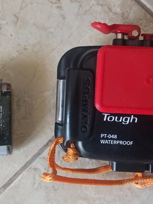 Olympus μ Tough 6020 14mp και Olympus PT-048 diving case μεταχειρισμένα