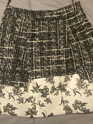 Derhy mini tweed skirt like new, black and white, size S