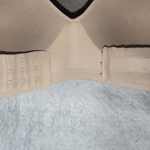 Triumph Body Make-Up Soft Touch wireless bra, size 75C