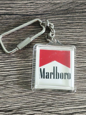 Vintage Marlboro cigarette keychain