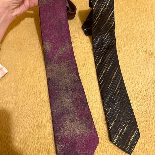 Silk modern ties like new, set of 2 pieces