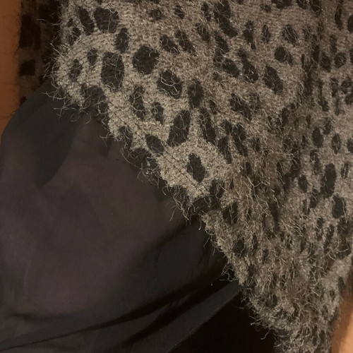 Blouse used in black and gray colors, sizes S and M