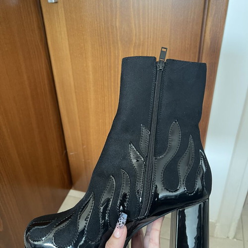 Black fire boots size 38