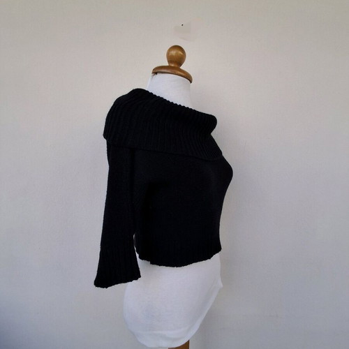 Staff crop sweater like new, black, size M