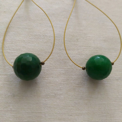Long earrings like new with green stones