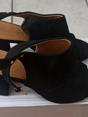 Черни обувки, носени веднъж, размер 39