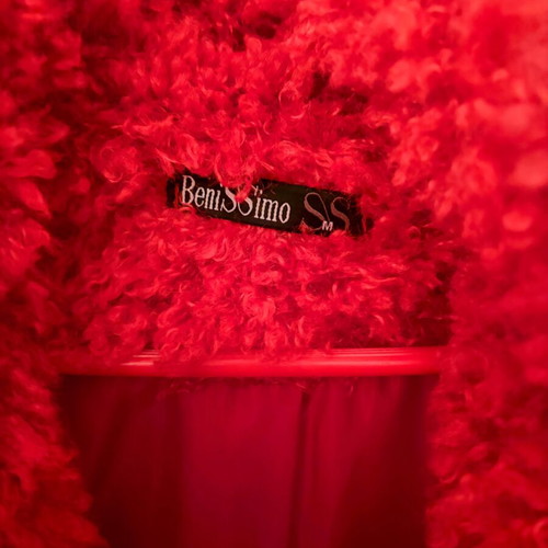 Benissimo red teddy coat like new, size medium