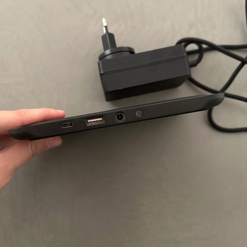 Nomad Base Station Hub Edition wireless charger used