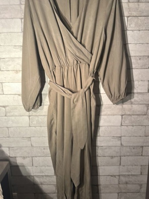 Jumpsuit beige linen type Oysho like new, size large