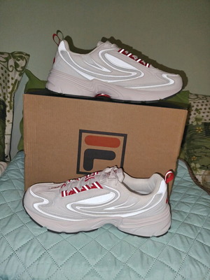Fila Actix sneakers size 44 new, white and red