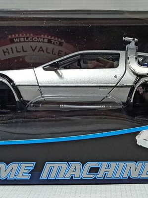 Welly Back to the Future II Time Machine DeLorean Fly Wheel 1:24 Toy Car new
