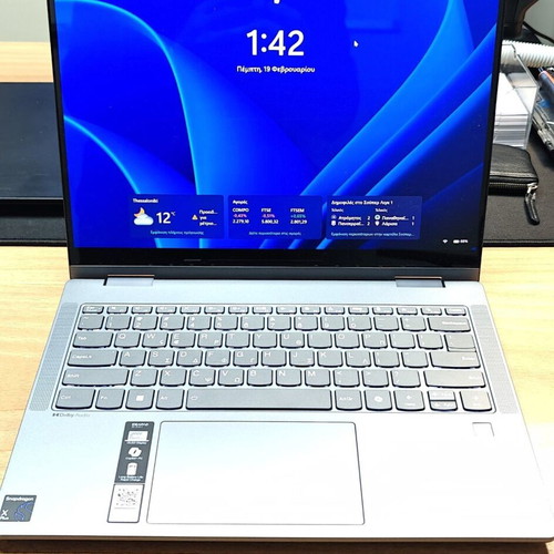 Lenovo IdeaPad 5 2-in-1 14Q8X9 14" OLED 1TB 16GB Touch Screen like new