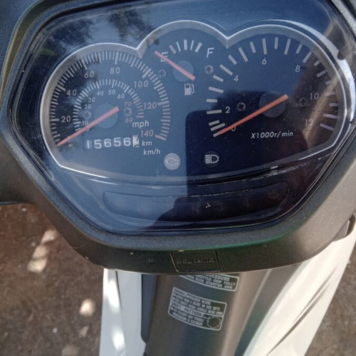Daytona Sprinter 125 like new, 21cc, white moped