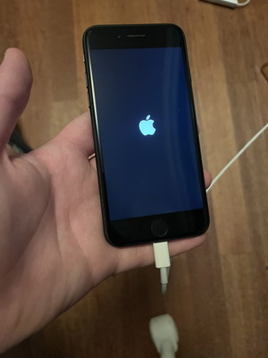 iPhone 7 for parts or repair, unknown functionality