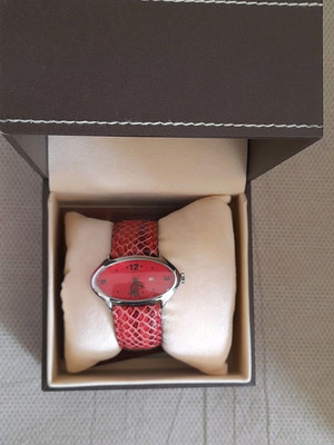 Staurino women's wristwatch new with leather strap and sapphire crystal